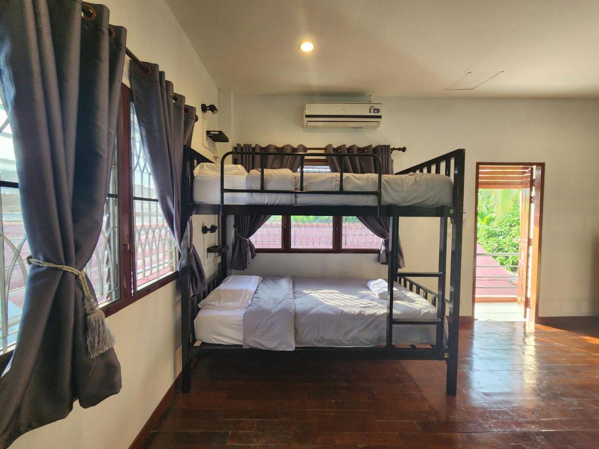 Blue Moon House - A Budget Hostel For Easy Travellers Chiang Mai Eksteriør bilde