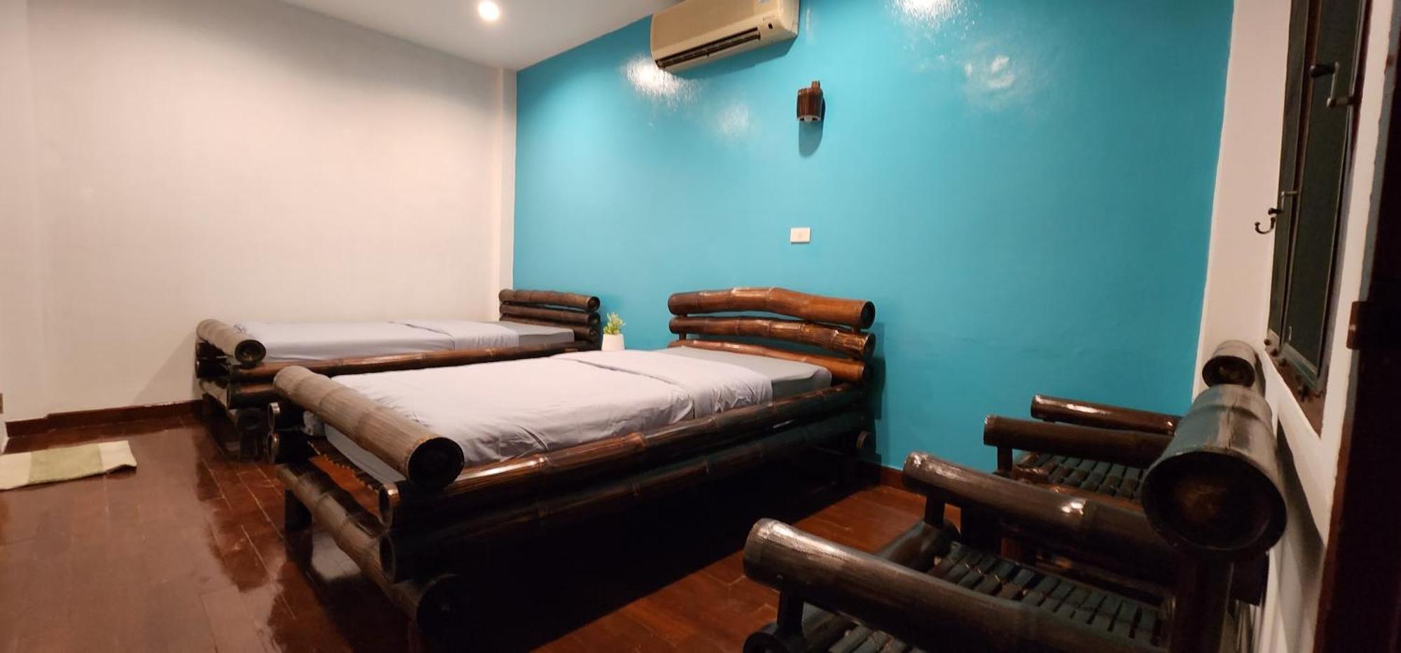 Blue Moon House - A Budget Hostel For Easy Travellers Chiang Mai Rom bilde